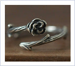 Thorn Rose Ring